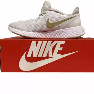 Size 9 - Nike Revolution 5 White Pure yellow